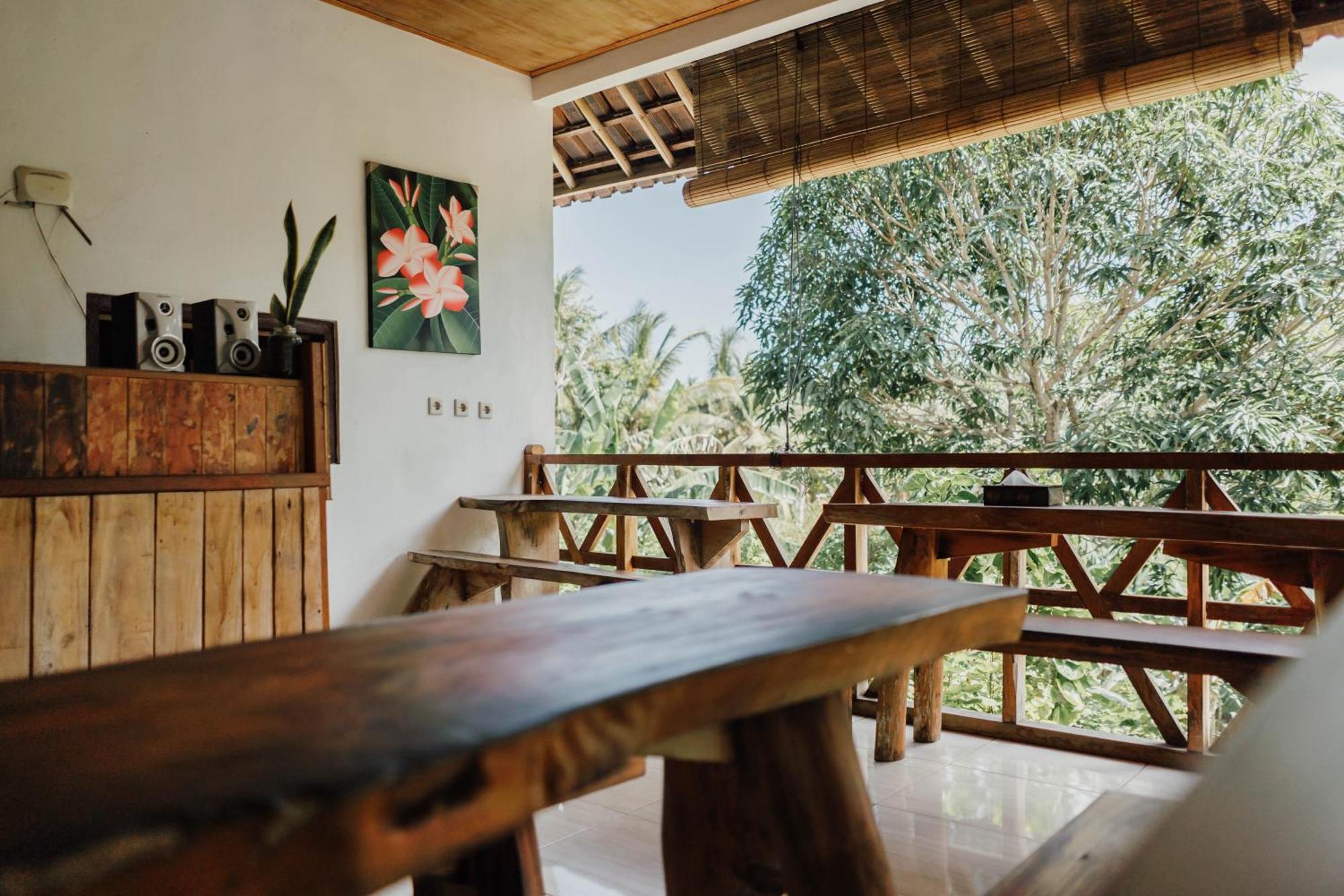 Temeling Jungle Inn Batumadeg Exteriör bild