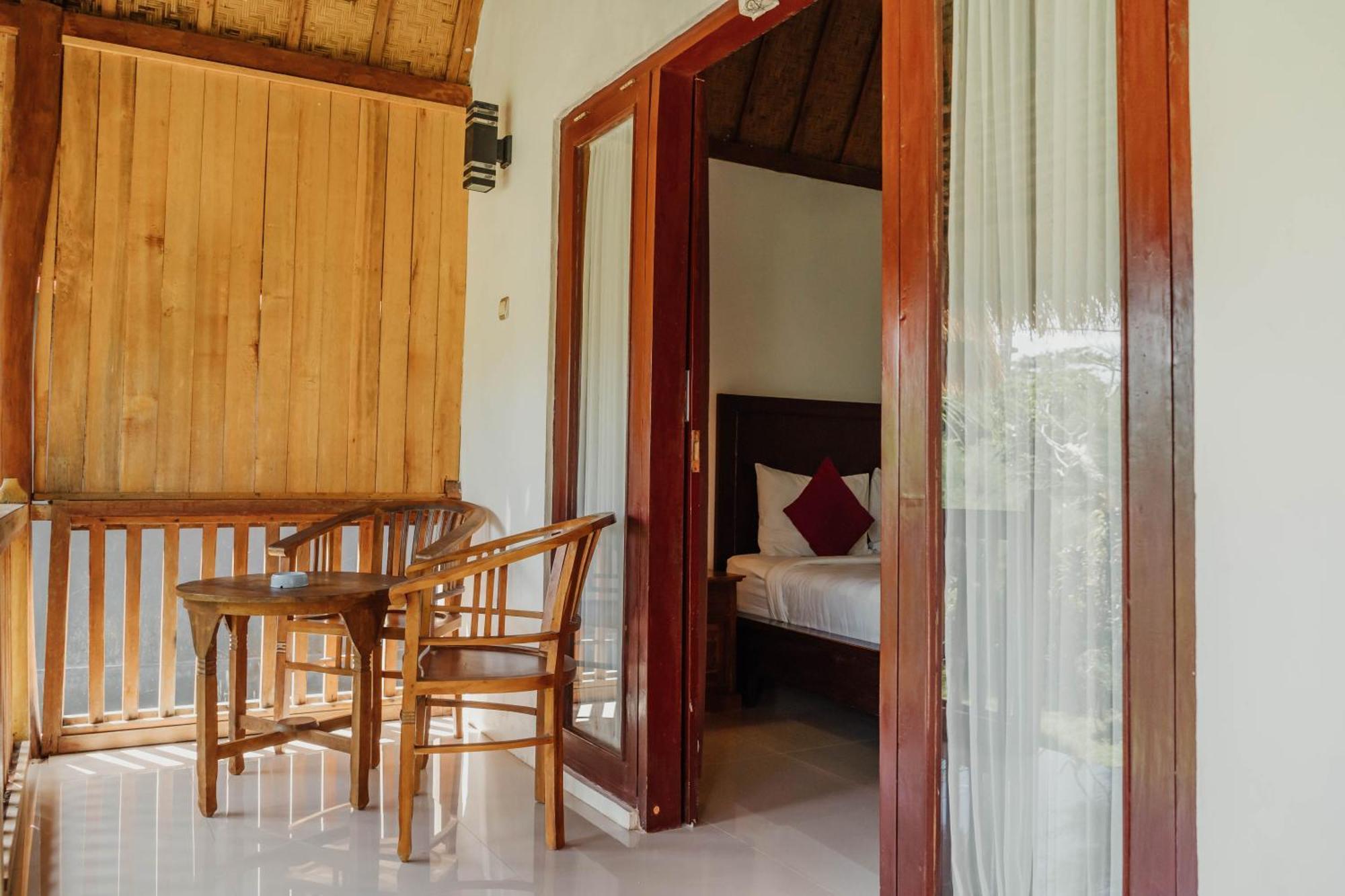 Temeling Jungle Inn Batumadeg Exteriör bild